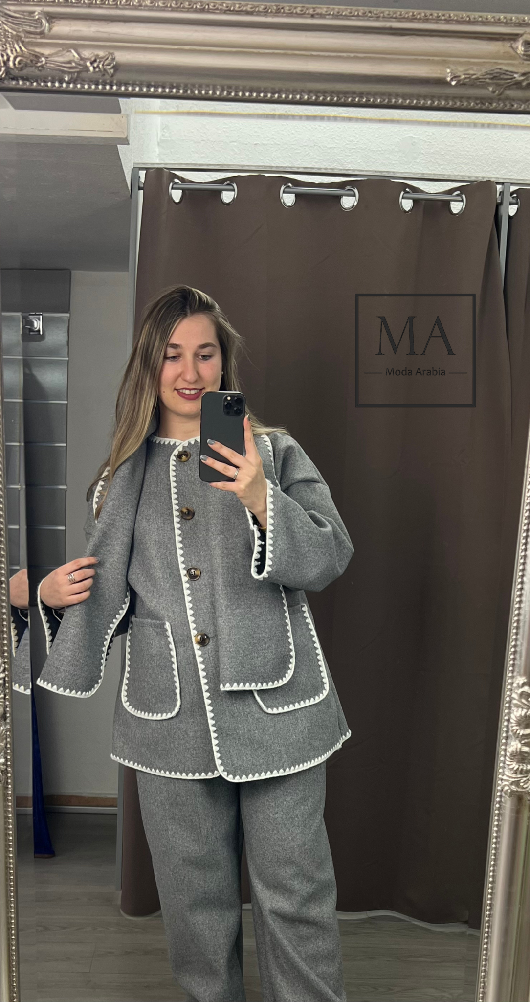 Conjunto con bufanda Gris