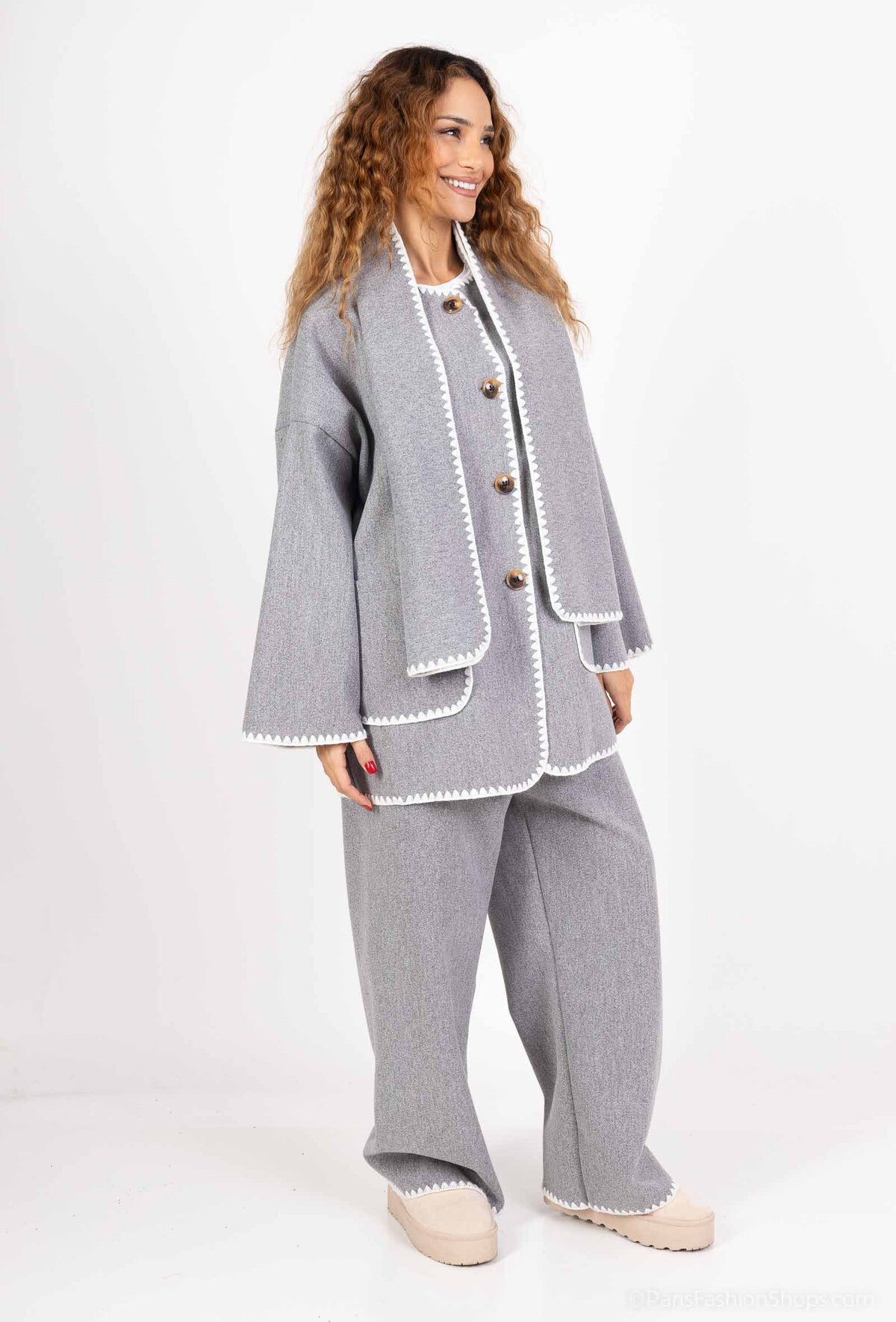 Conjunto con bufanda Gris