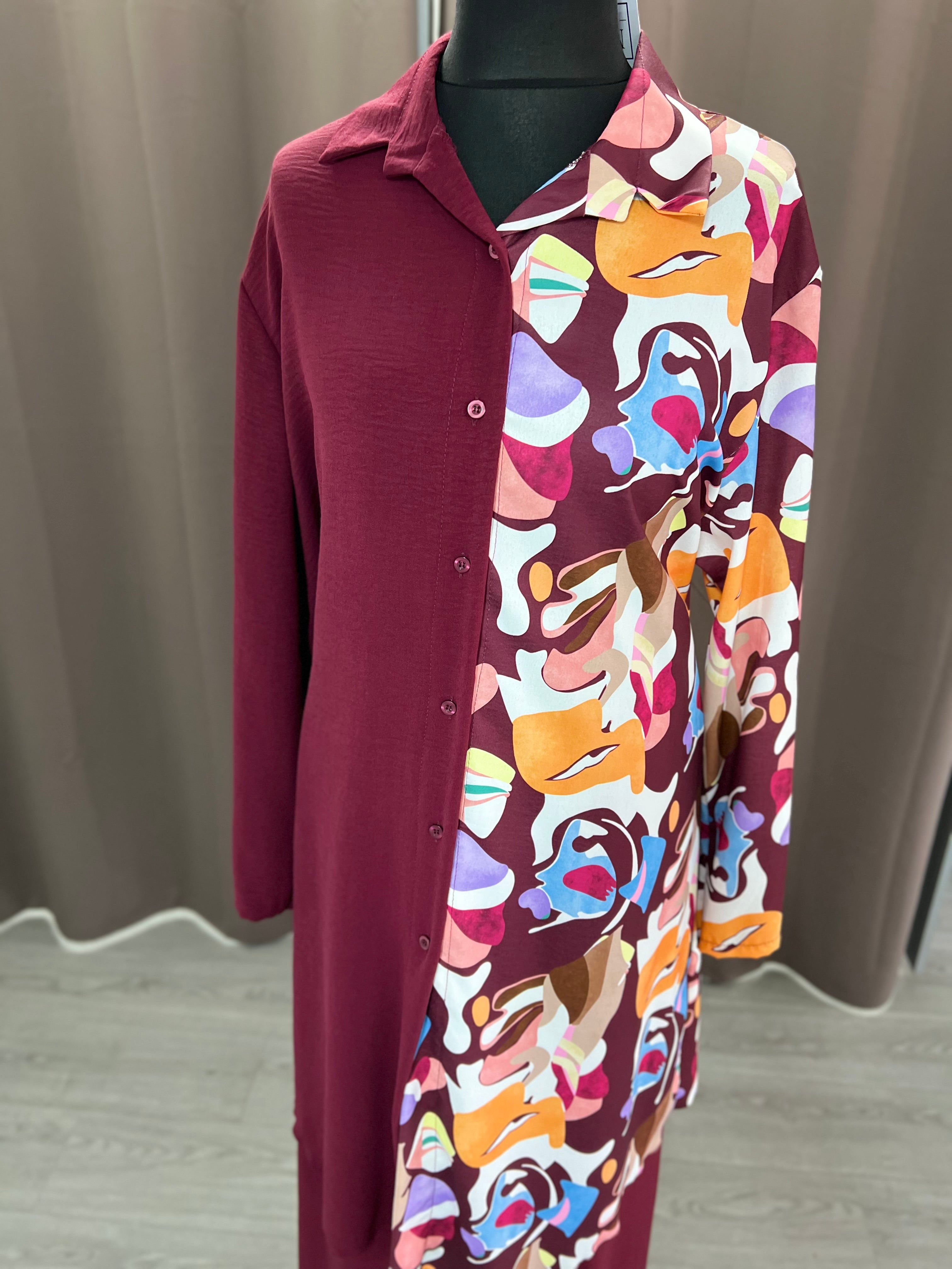 Conjunto estampado burdeos