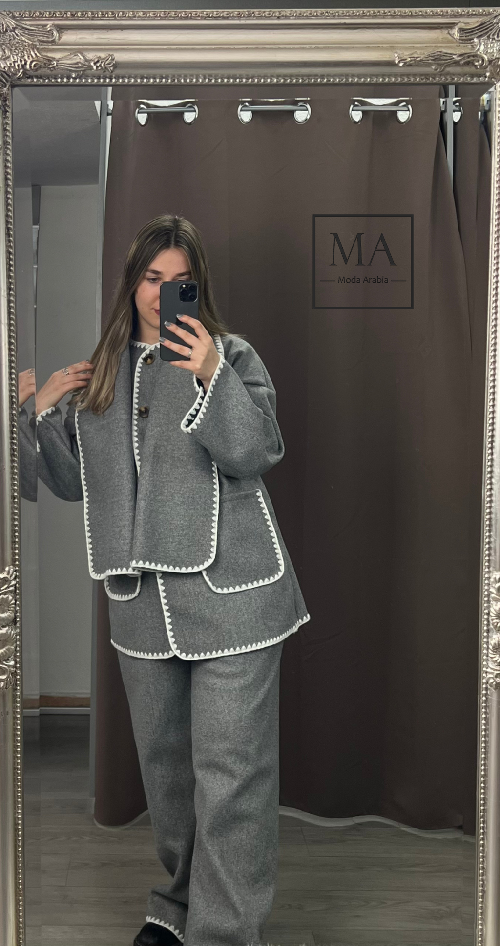 Conjunto con bufanda Gris