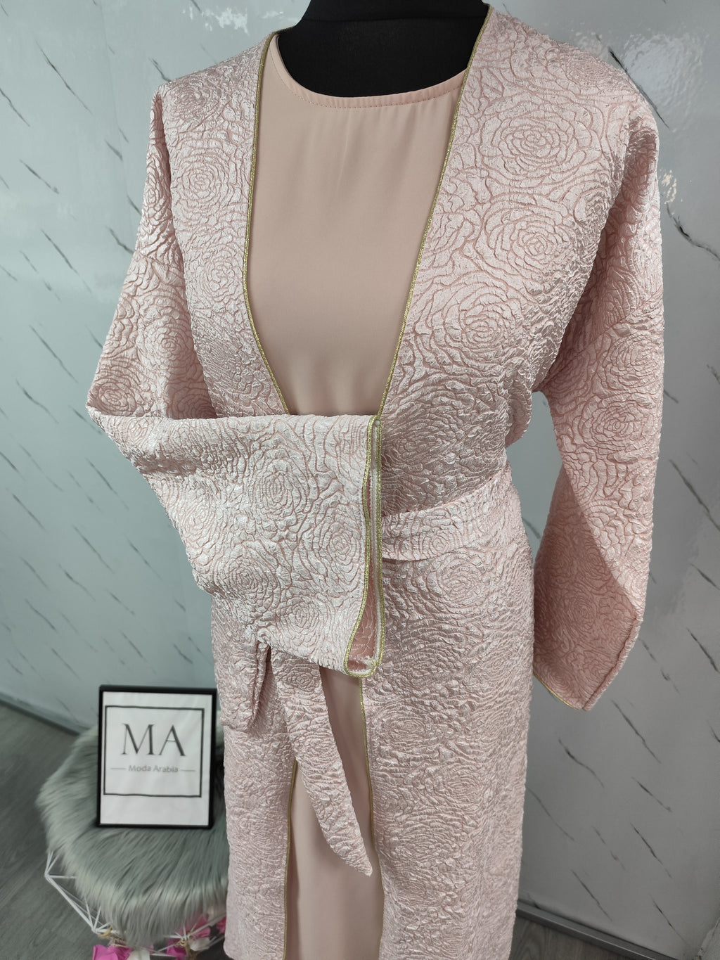 Abaya con kimono rosa