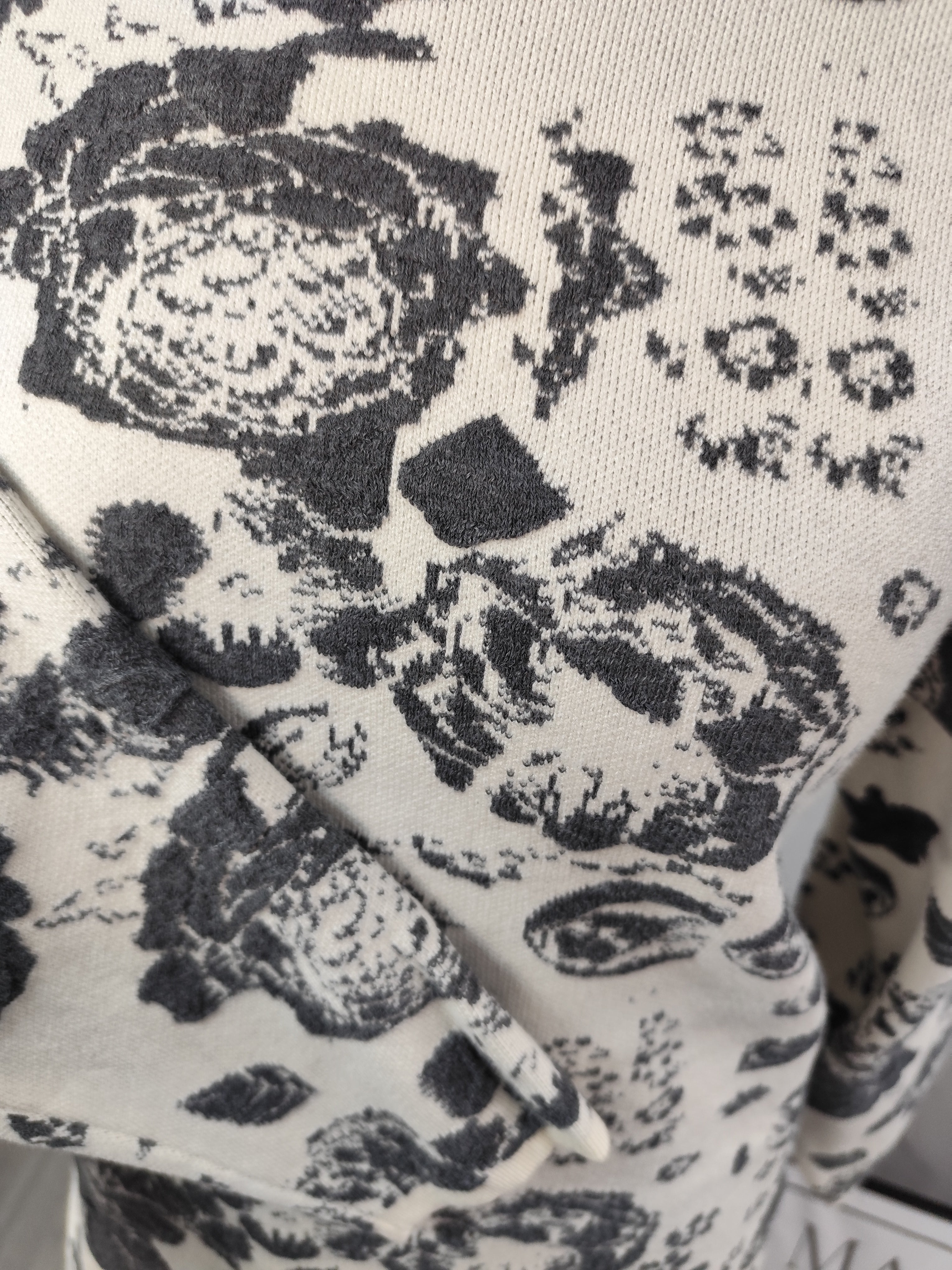 Conjunto floral Gris