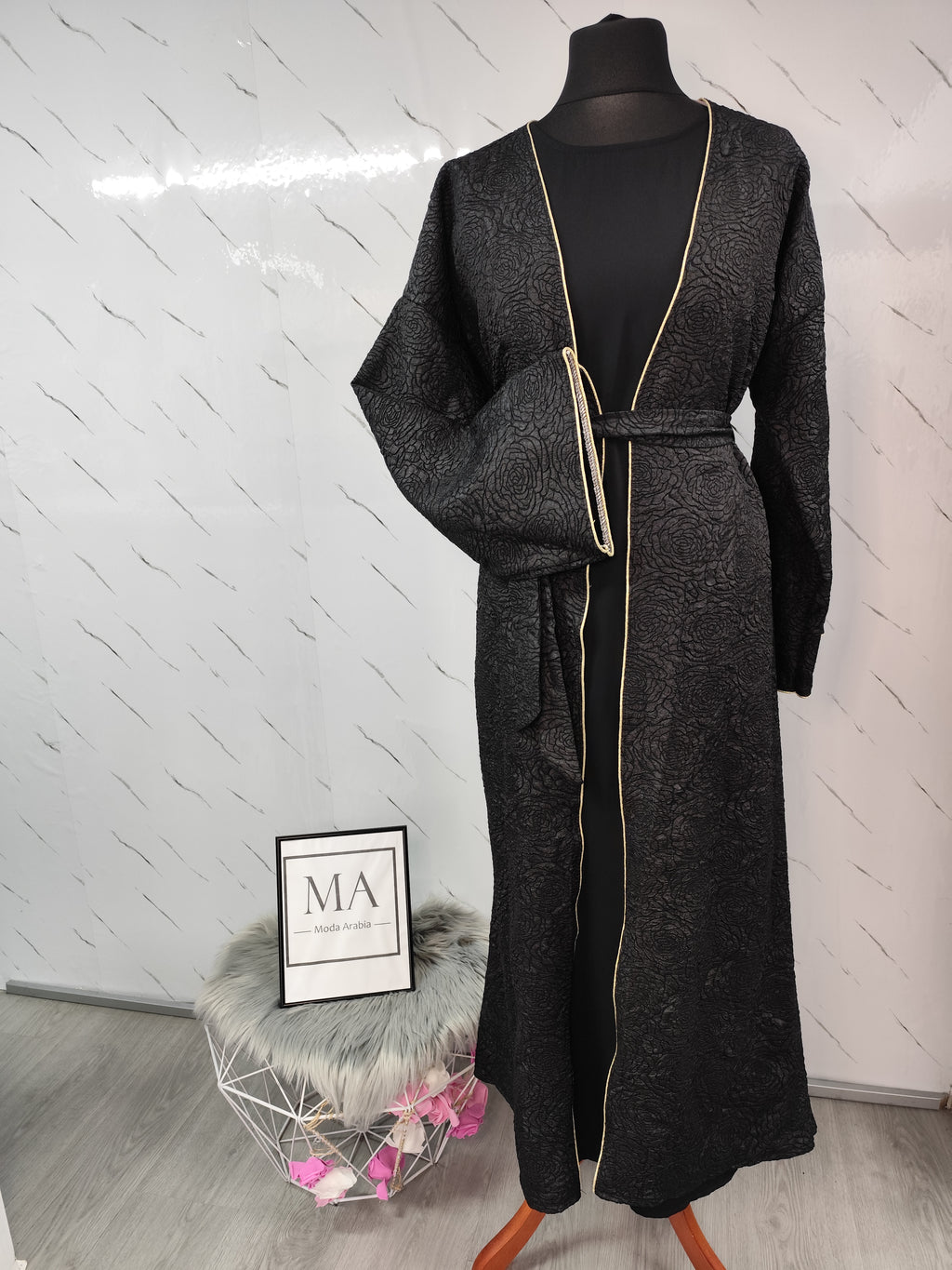 Abaya con kimono negro