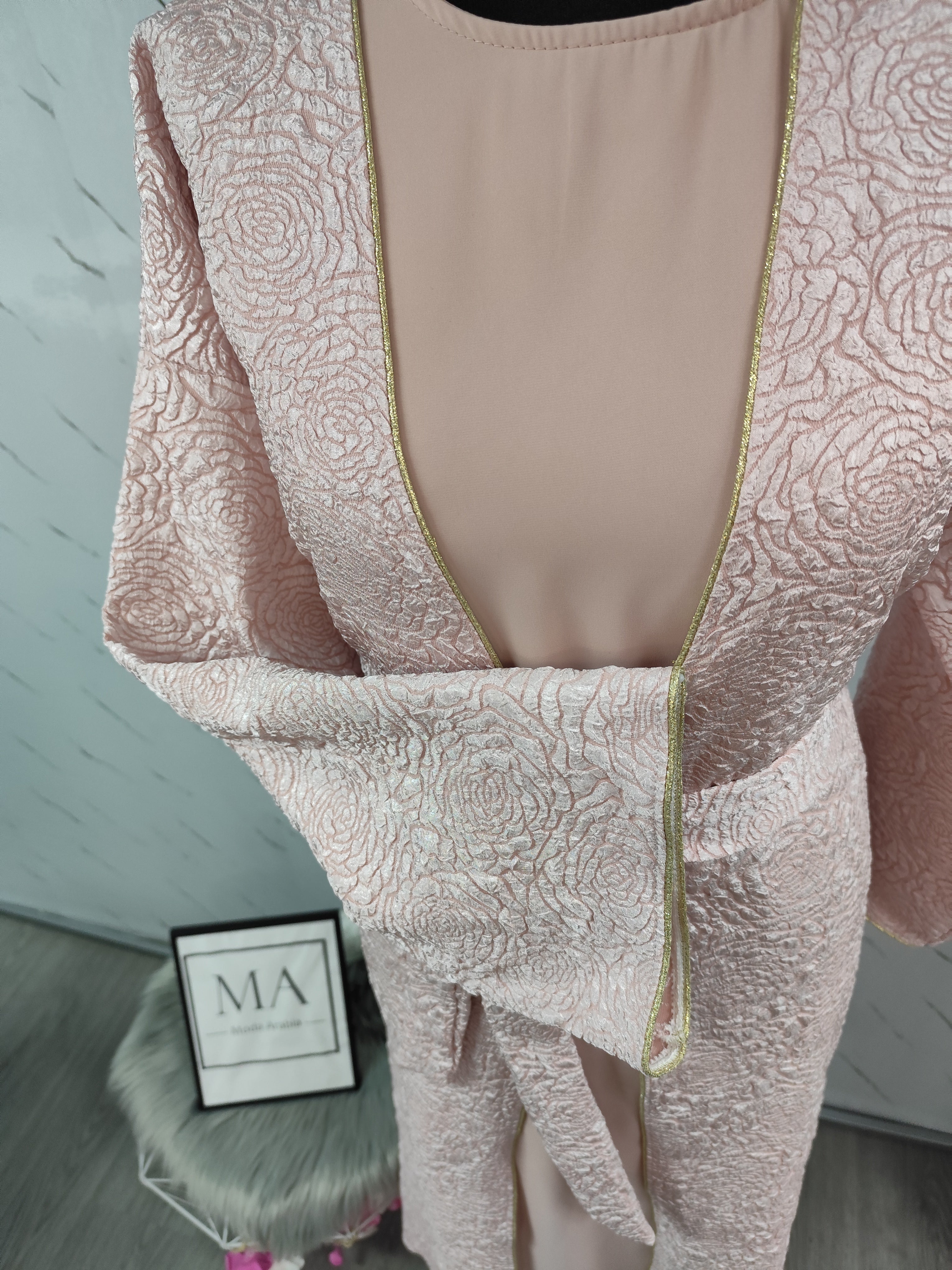 Abaya con kimono rosa