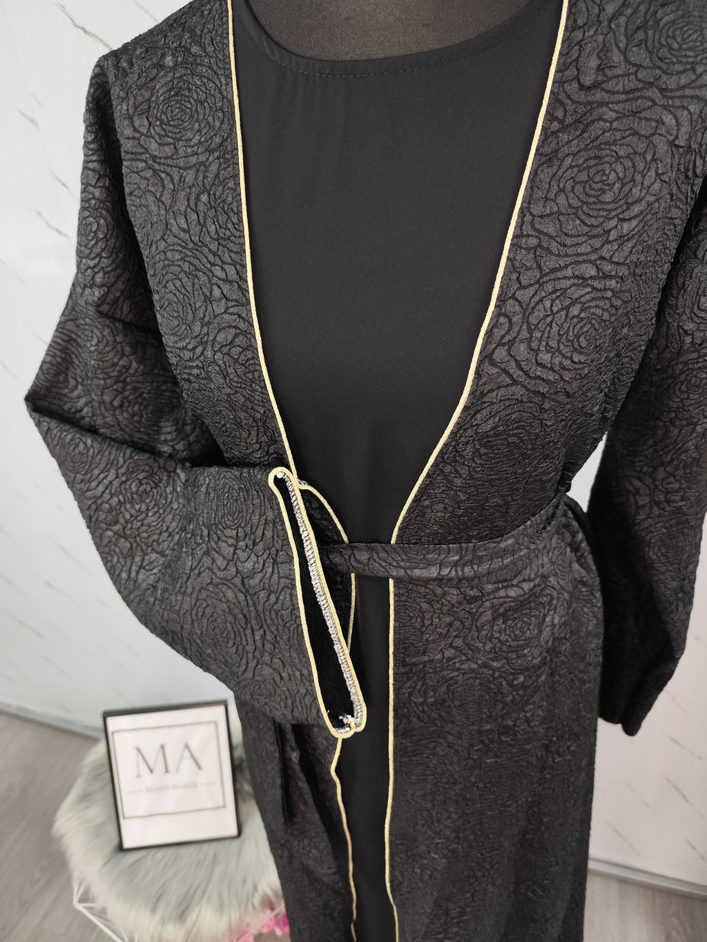 Abaya con kimono negro
