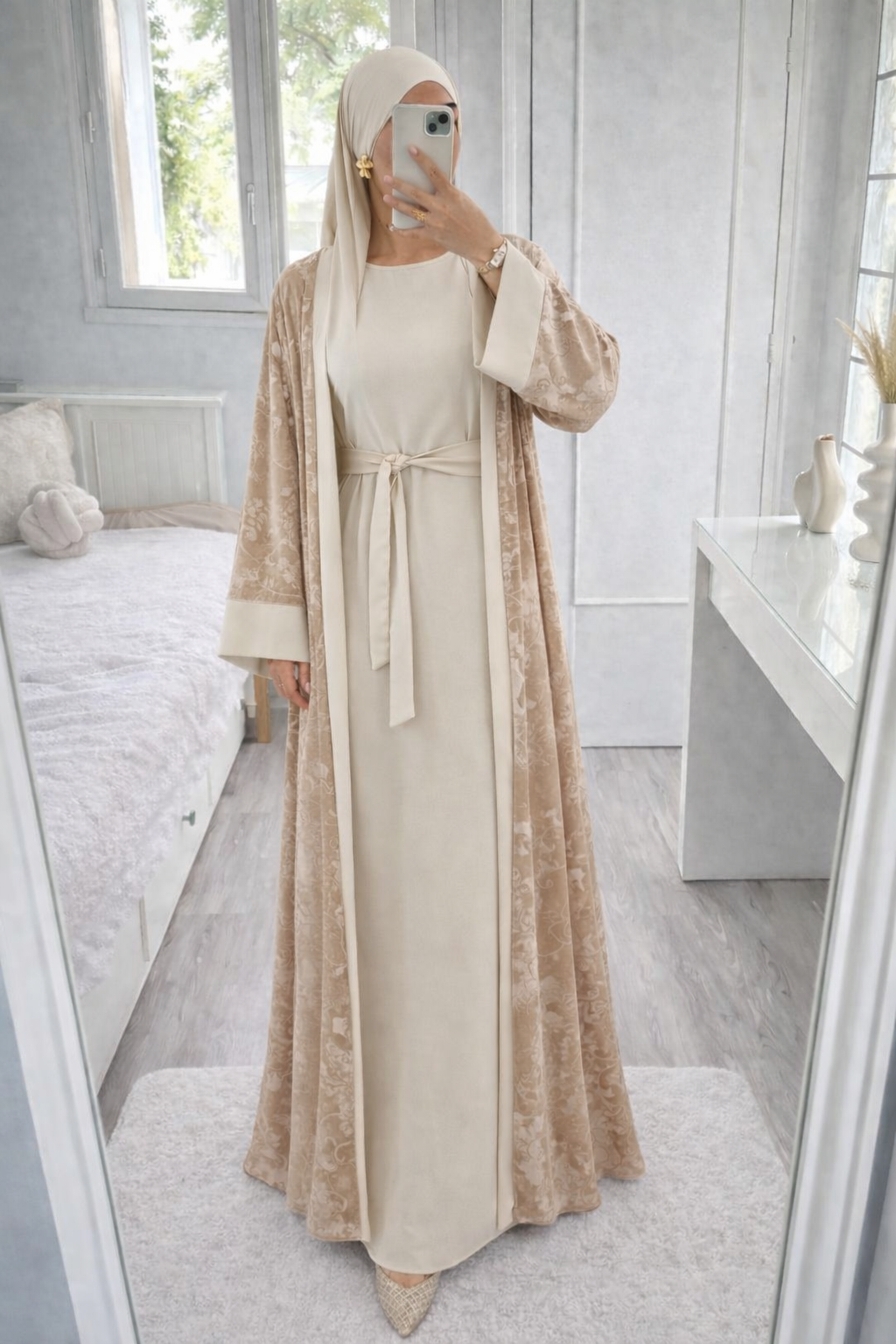 Abaya con kimono de terciopelo Beige