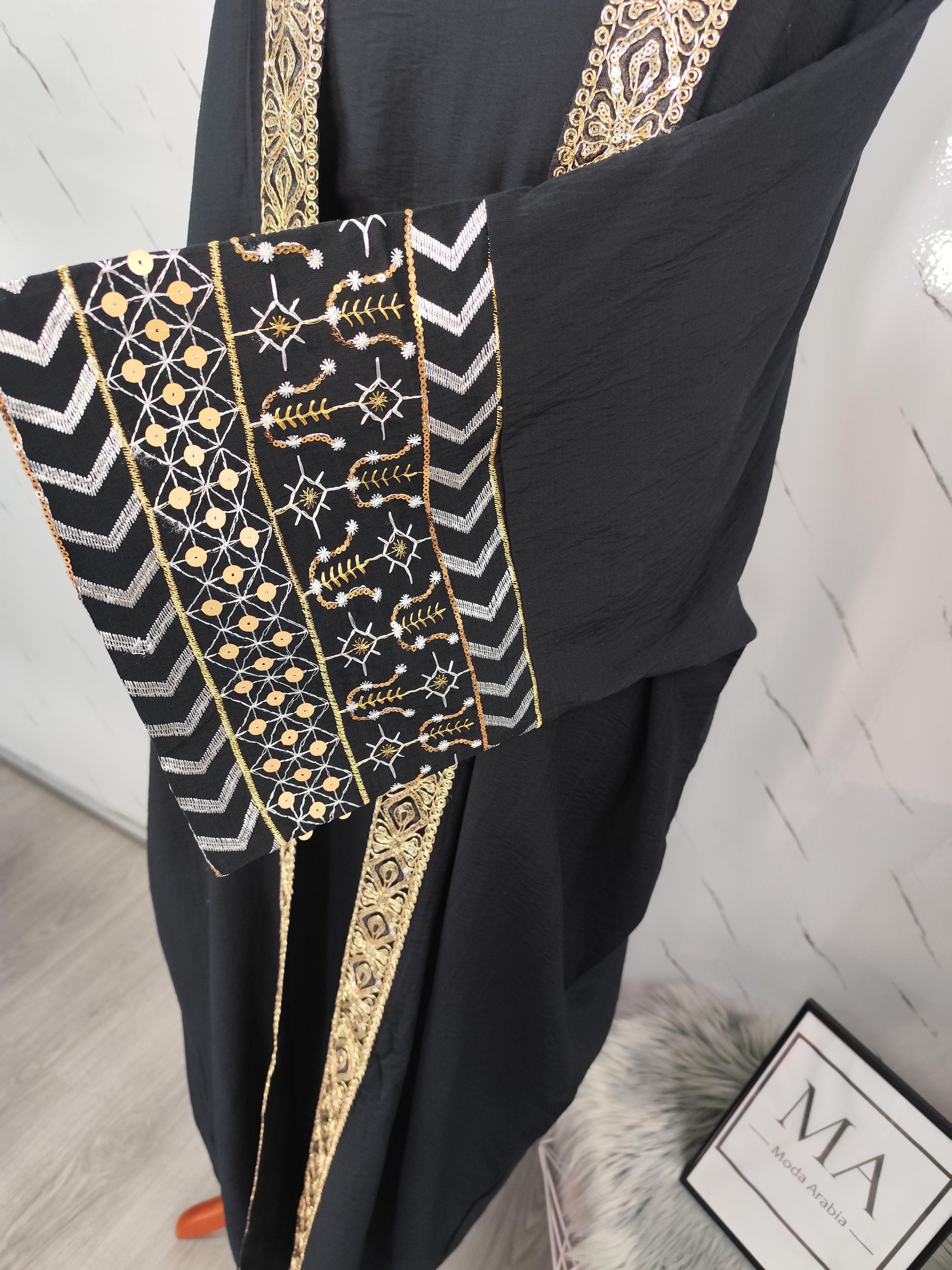 Kimono y abaya Negro