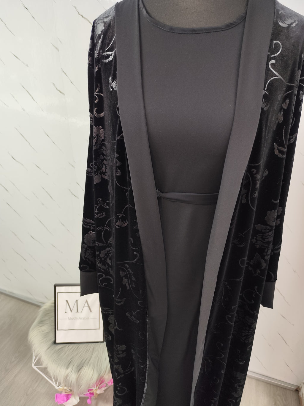 Abaya con kimono de terciopelo Negro