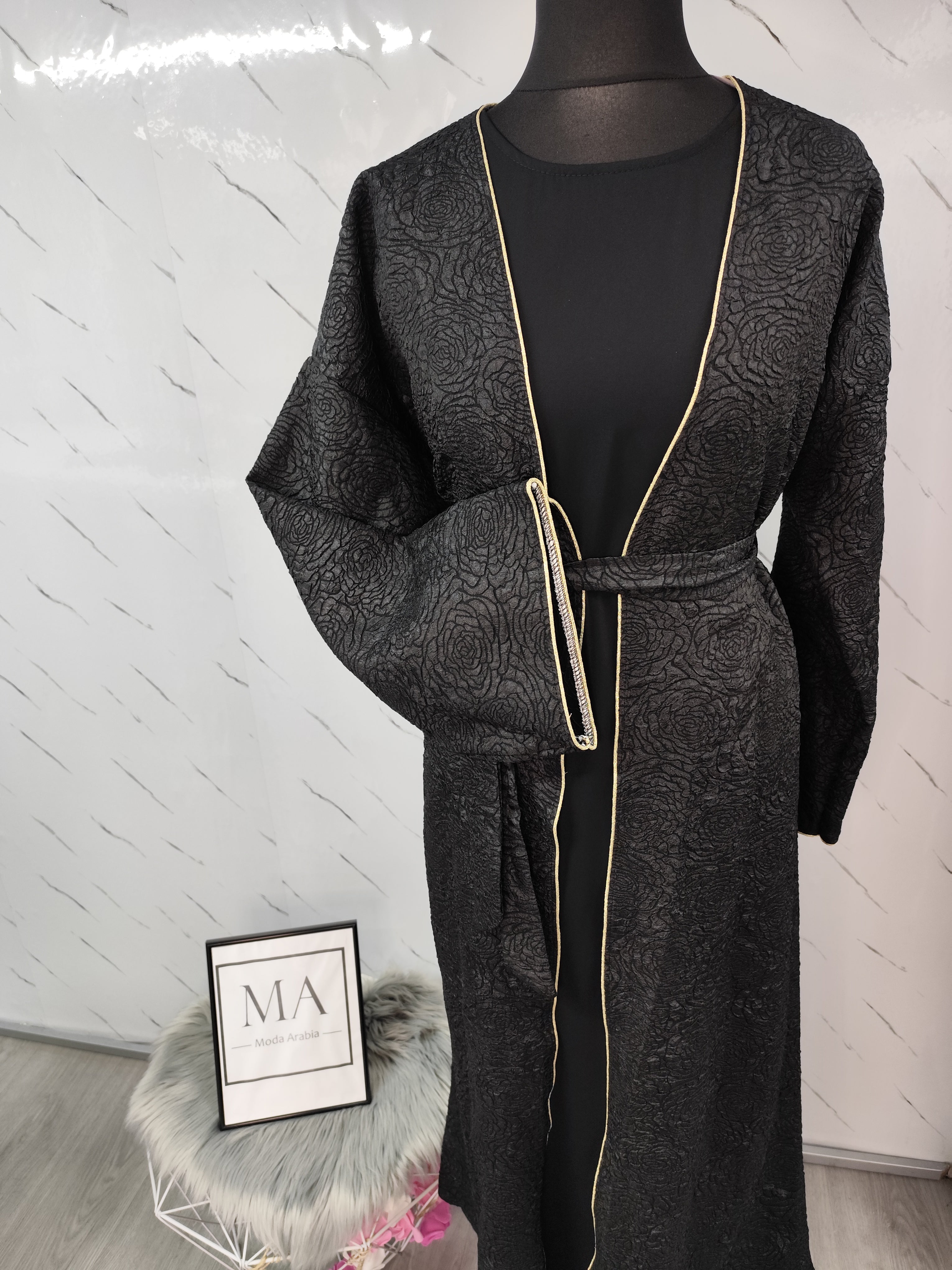 Abaya con kimono negro