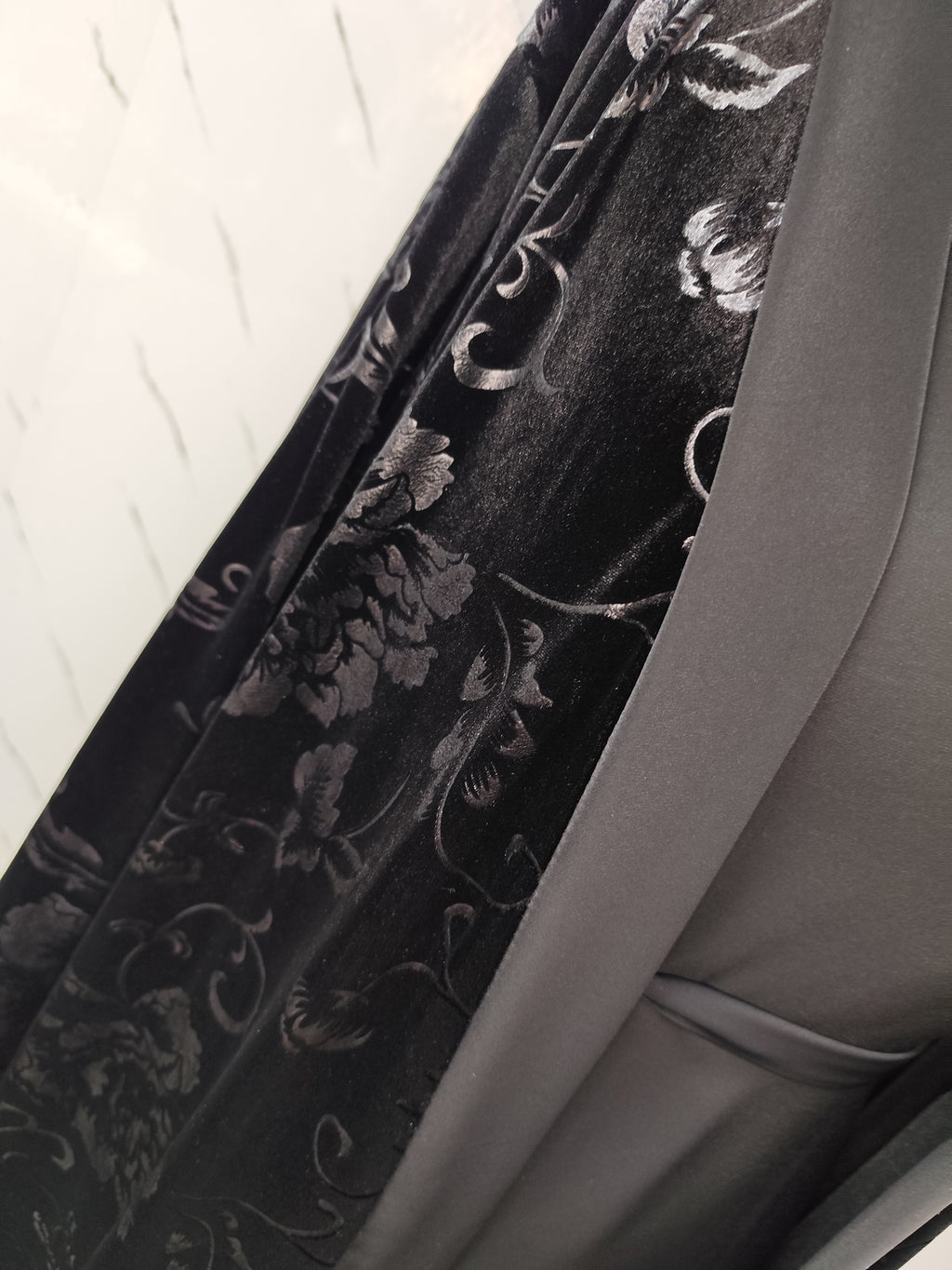 Abaya con kimono de terciopelo Negro