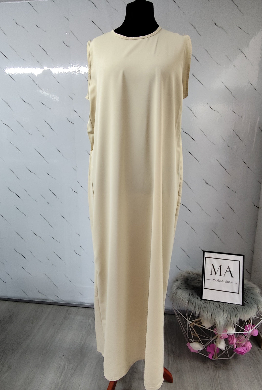 Kinomo con abaya Tropital 2