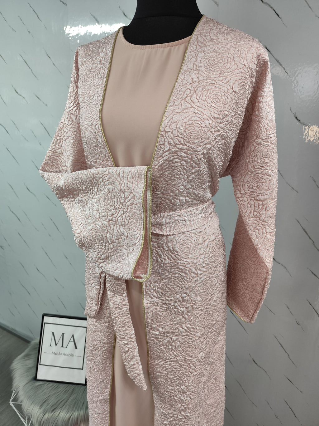 Abaya con kimono rosa