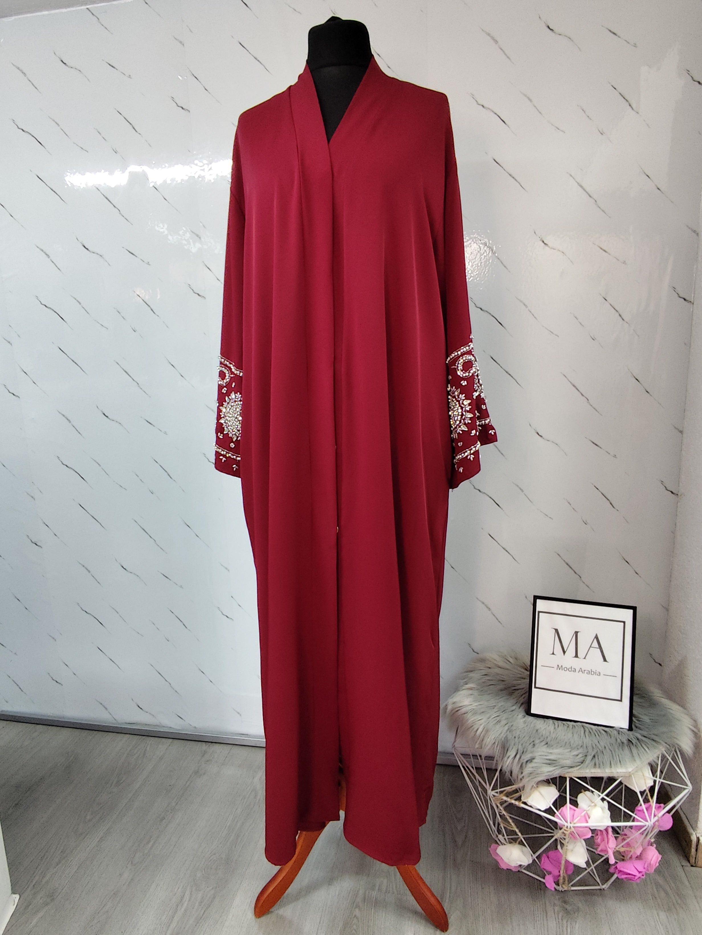 Abaya Zafira Borgoña